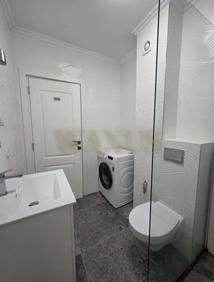 Apartament cu 3 camere semidecomandat, mobilat în Florești