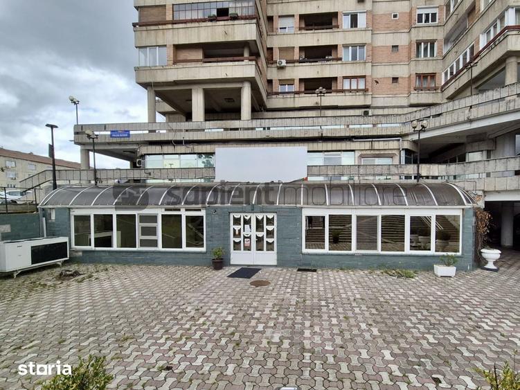 Spațiu comercial, de 394.89 mp, în Centru Civic