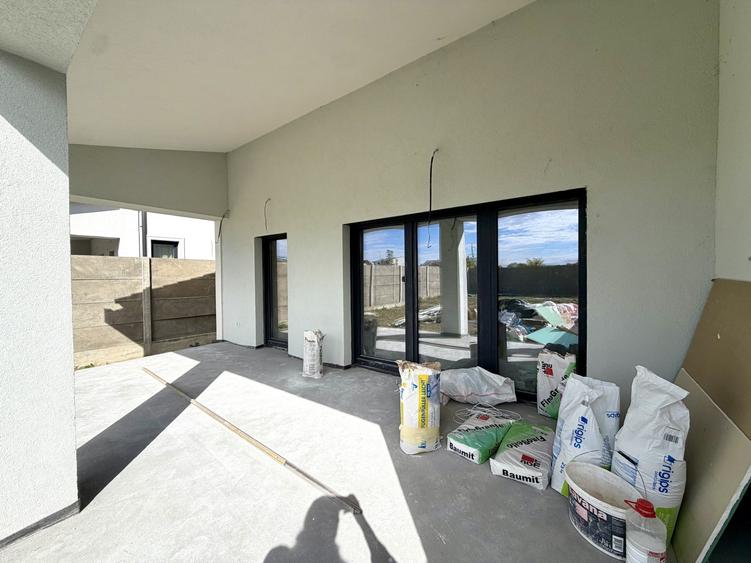 Duplex cu 5 camere cu Canalizare în Dumbrăvița