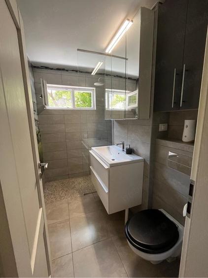 Apartament cu 3 camere semidecomandat în Gării