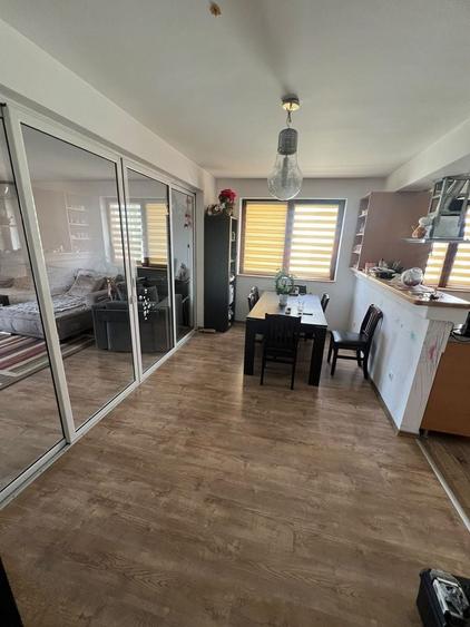 Apartament cu 3 camere decomandat, mobilat în Exterior Sud
