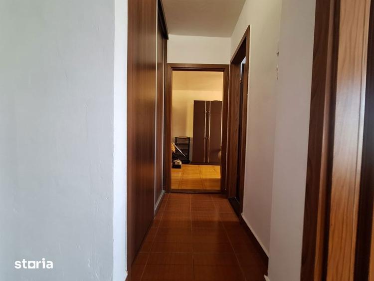 Apartament cu 3 camere decomandat, mobilat în Ciarda Roșie