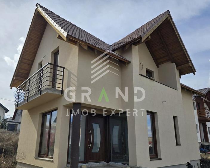 Casă cu 4 camere cu Teren 300 Mp în Apahida