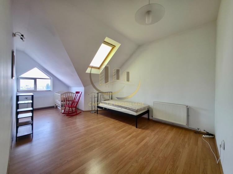 Apartament cu 4 camere decomandat în Central