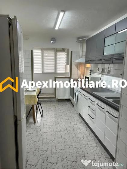 Apartament cu 4 camere semidecomandat în Crângași
