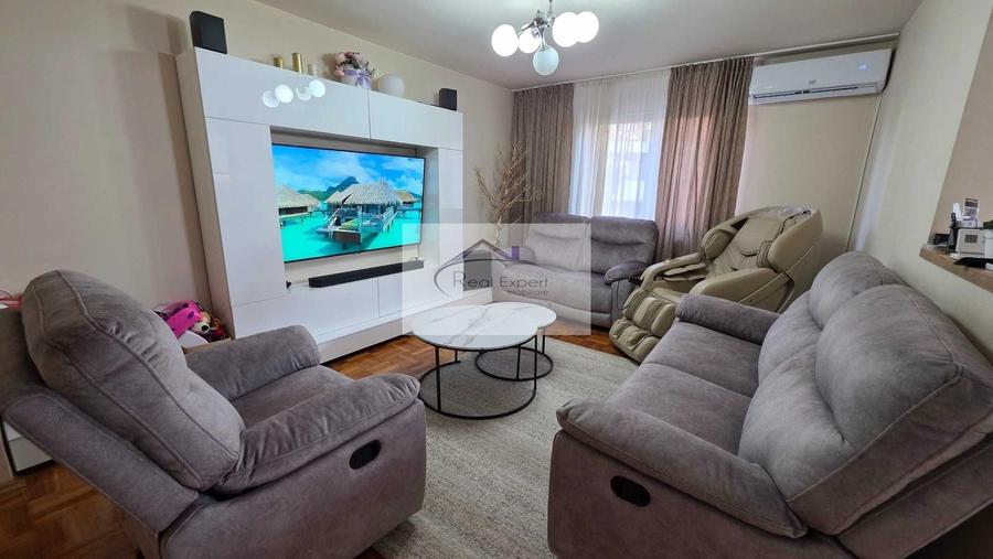 Apartament cu 3 camere decomandat în Central