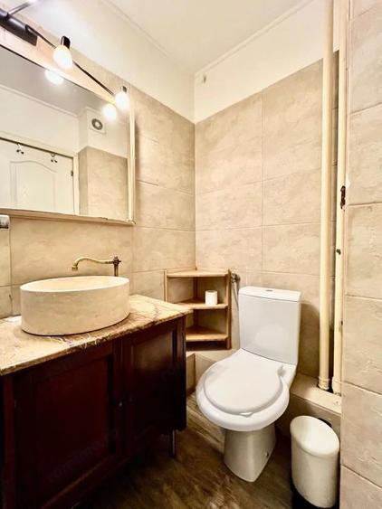 Apartament cu 3 camere semidecomandat, mobilat în Ștefan cel Mare