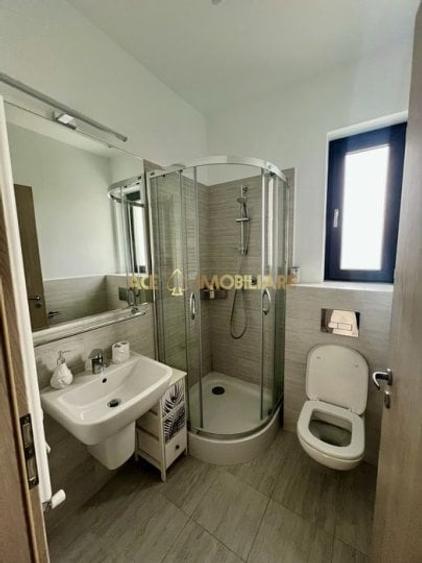 Apartament cu 3 camere decomandat, mobilat în Drumul Taberei