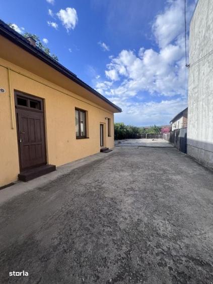 Casă cu 4 camere cu Teren 443 Mp în Mărăști