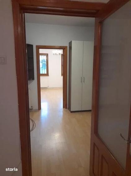 Casă cu 2 camere semidecomandat în Romană