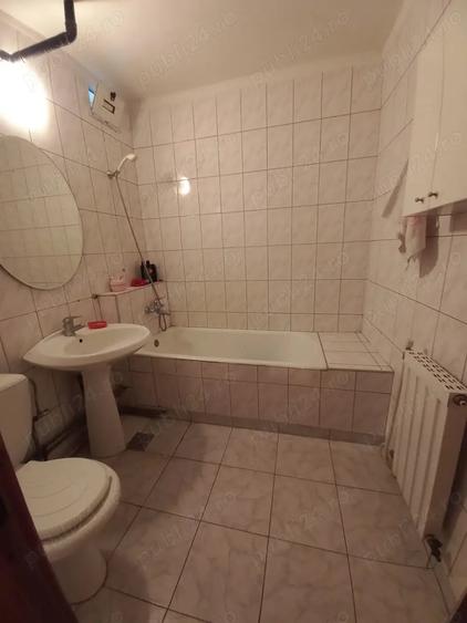 Apartament cu 4 camere decomandat în Unirii