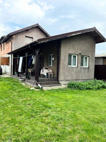 Casă individuală cu 5 camere cu Teren 690 Mp în Slobozia Moară