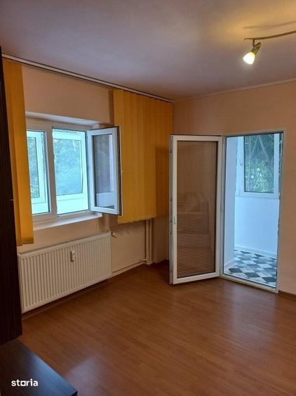 Apartament cu 2 camere decomandat, mobilat în Crângași