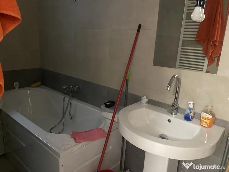 Apartament cu 2 camere decomandat în Berceni