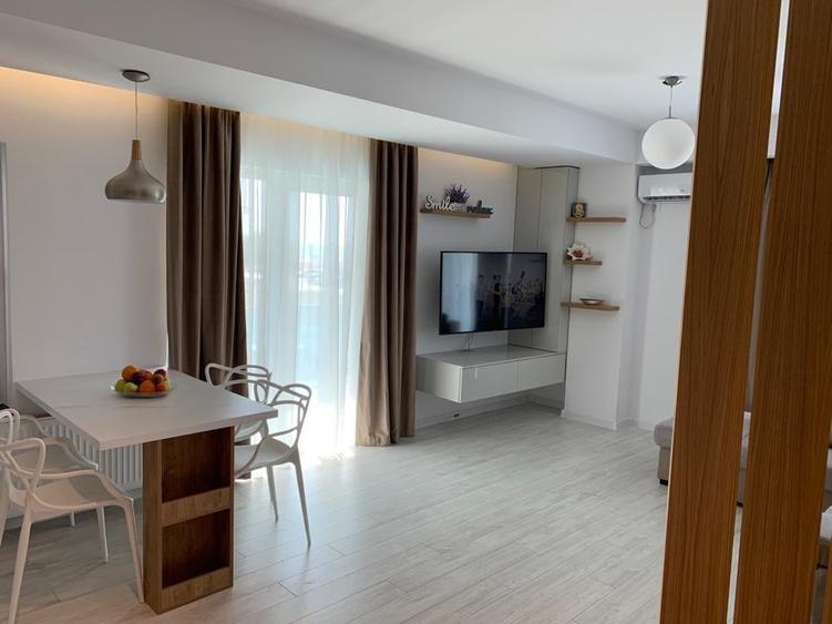 Apartament cu 2 camere decomandat, mobilat în Est — fotografia 3