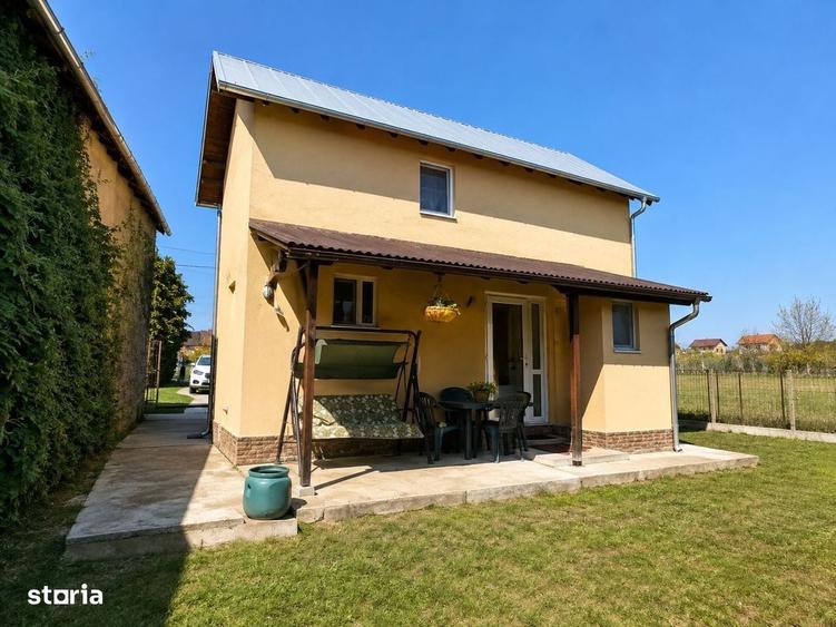 Casă cu 3 camere în Răzvad