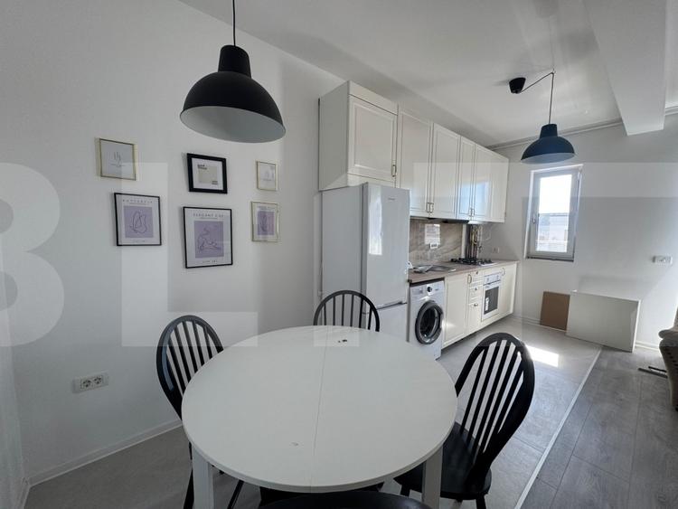 Apartament cu 3 camere decomandat, mobilat în Torontalului