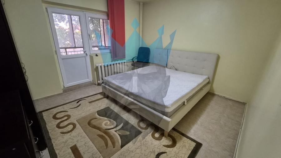 Apartament cu 3 camere decomandat, mobilat în Doamna Ghica