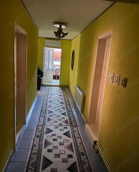 Casă cu 5 camere cu Teren 1347 Mp în Central
