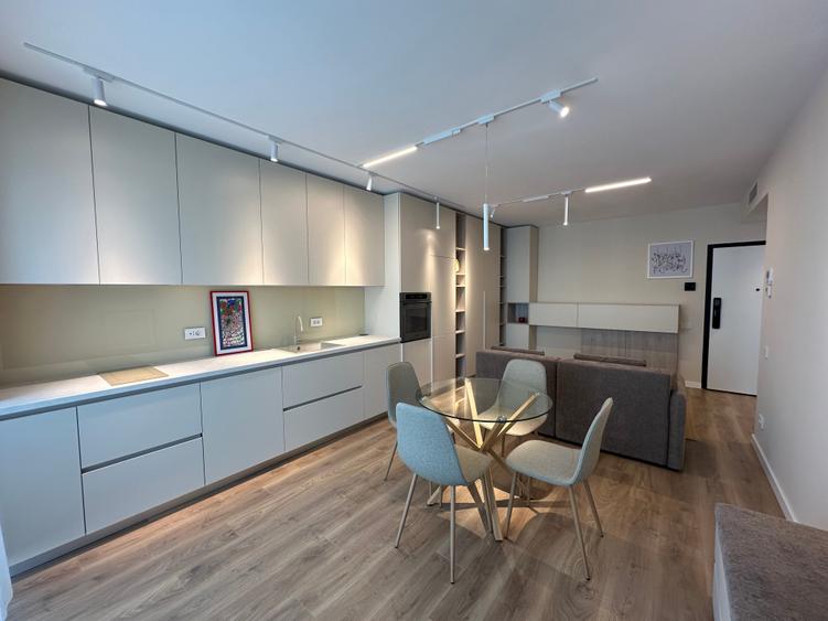 Apartament cu 2 camere semidecomandat în Moșilor