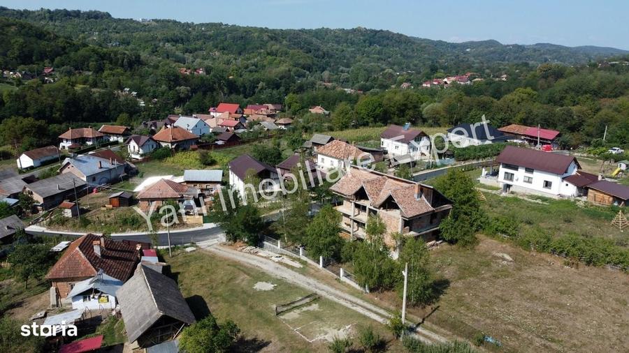 Casă cu 4 camere în Valea Danului
