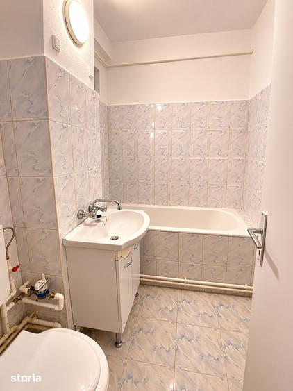 Apartament cu 3 camere decomandat, mobilat în Tomis I