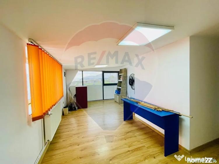 Spațiu comercial, de 250 mp, în Vest