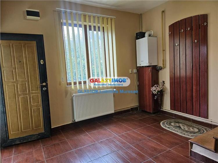 Casă cu 6 camere cu Teren 400 Mp în Exterior Est