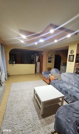 Casă cu 3 camere cu Teren 260 Mp în Malu Mare