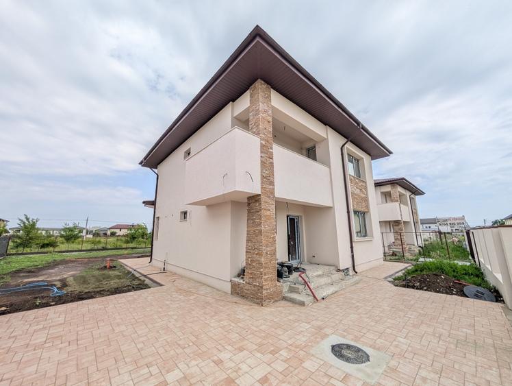 Casă individuală cu 5 camere cu Teren 650 Mp în Otopeni