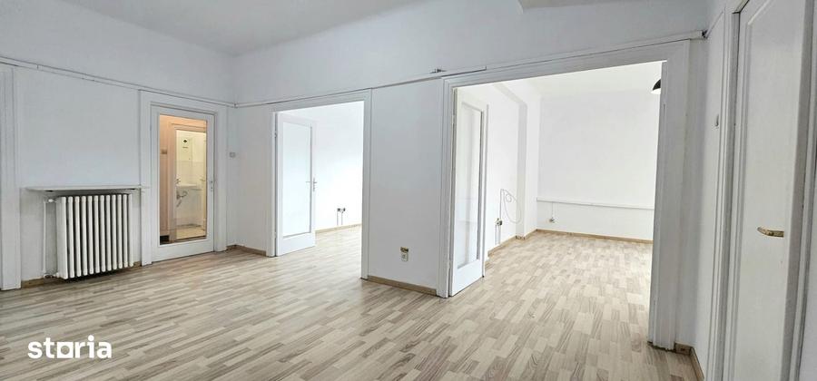 Apartament cu 4 camere în Iancului