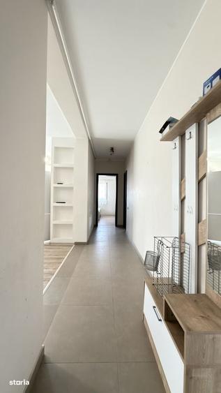 Apartament cu 3 camere decomandat în Dumbrăvița