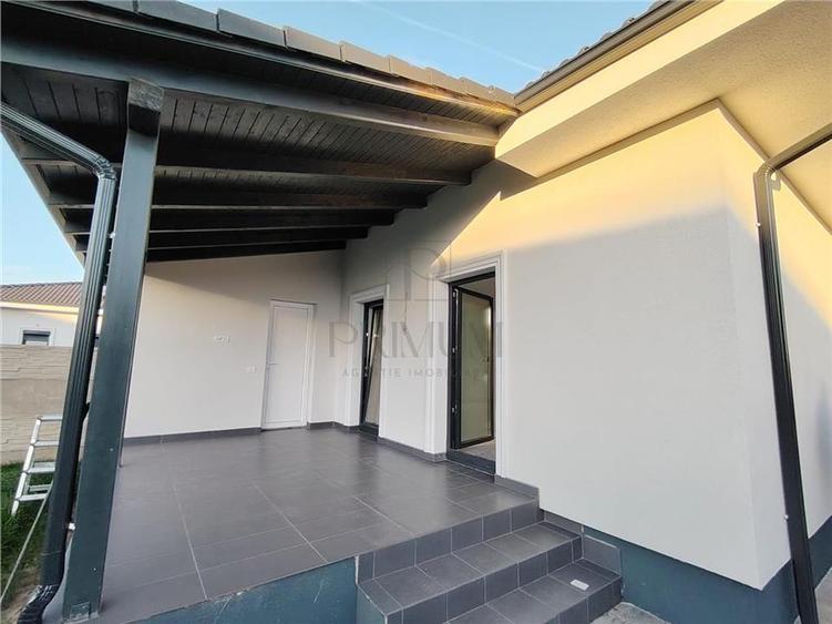 Duplex cu 3 camere cu Canalizare în Moșnița Nouă