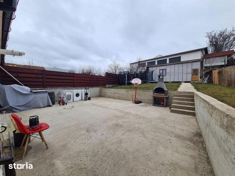 Casă cu 3 camere cu Teren 450 Mp în Tătărași