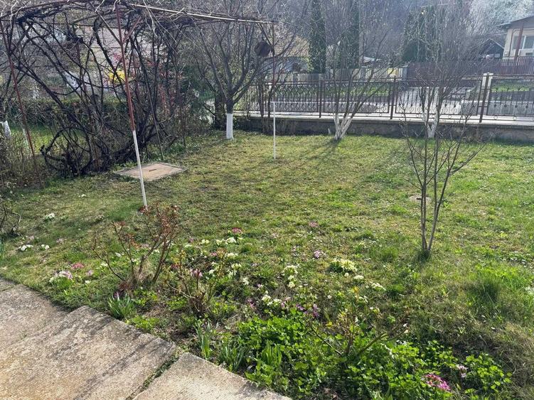 Casă cu 4 camere în Gura Beliei