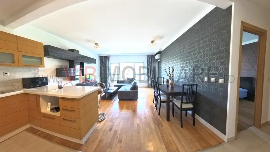 Apartament cu 2 camere semidecomandat, mobilat în Tei