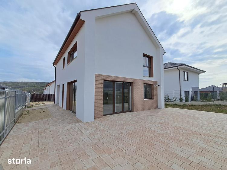 Casă cu 5 camere cu Teren 504 Mp în Chinteni