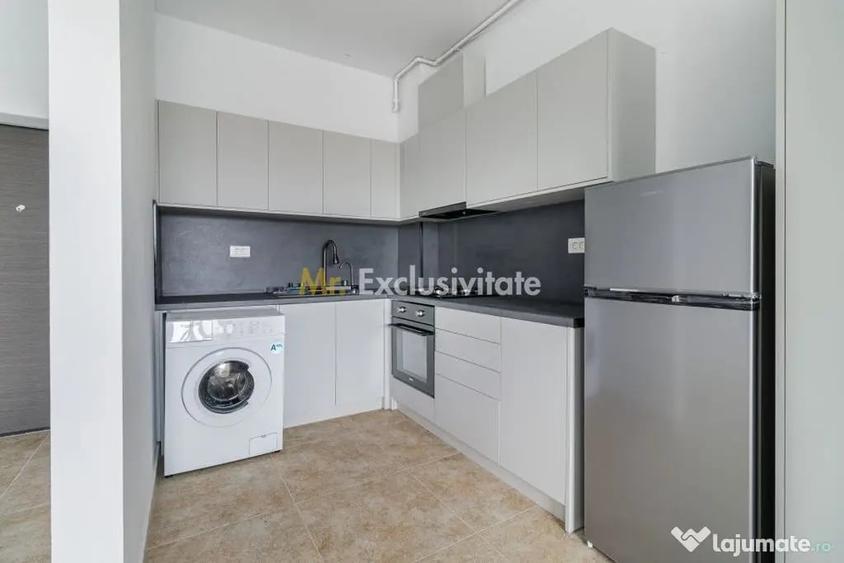 Apartament cu 3 camere semidecomandat în 1 Decembrie