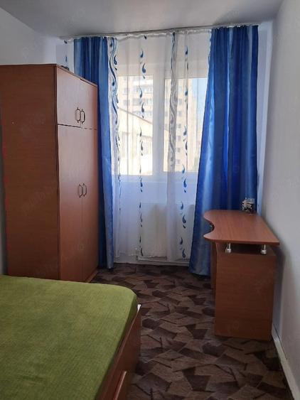 Apartament cu 3 camere decomandat în Ostroveni