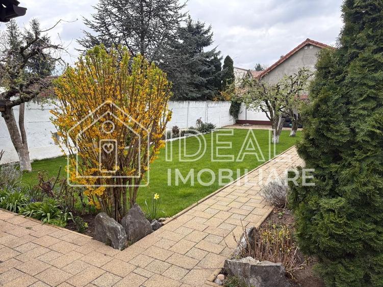 Casă individuală cu 5 camere cu Canalizare în Valea Aurie