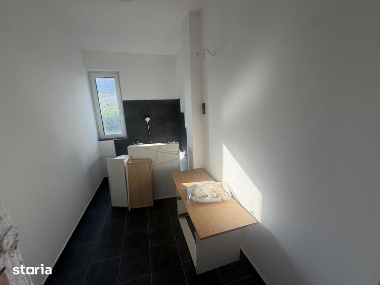 Casă cu 5 camere cu Teren 400 Mp în Sângeorgiu de Mureș