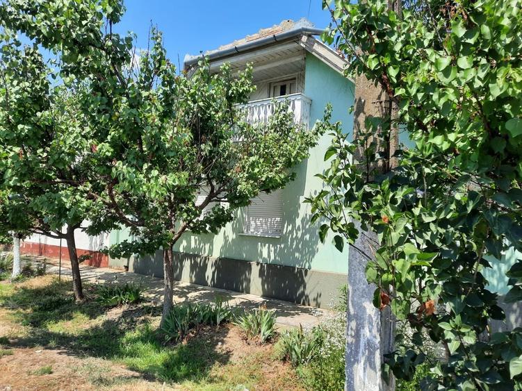 Casă cu 3 camere în Mișca