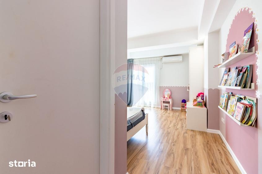 Apartament cu 4 camere în Ștefăneștii de Jos