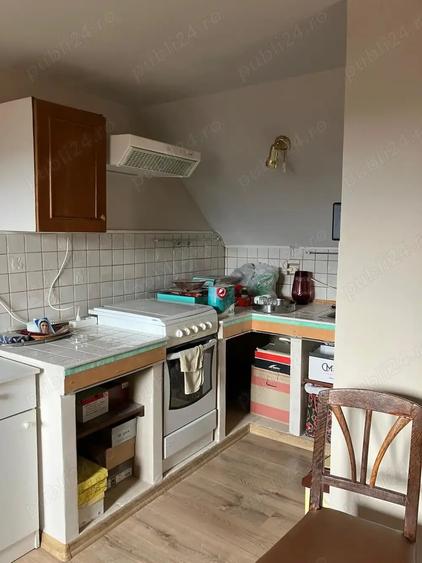 Casă cu 6 camere în Cornățel