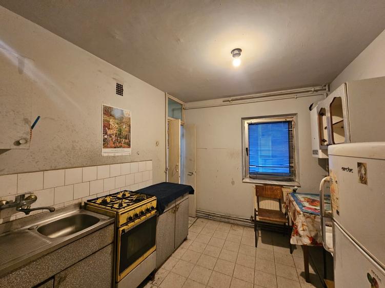 Apartament cu 3 camere decomandat în Mihai Eminescu