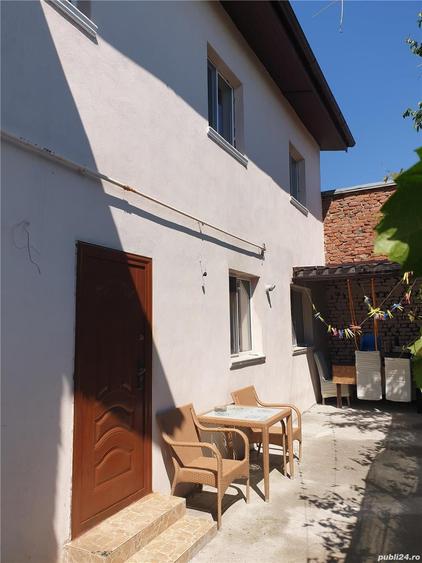 Casă cu 3 camere cu Teren 270 Mp în Andronache
