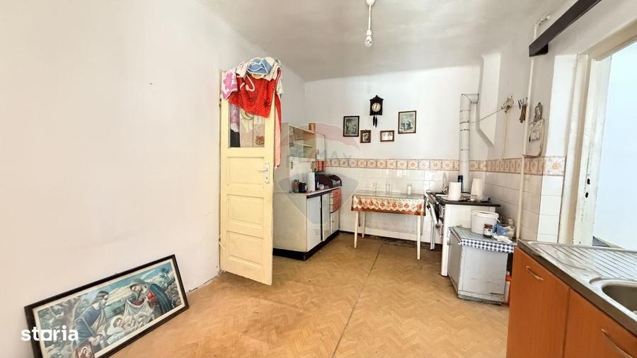 Casă cu 4 camere în Sebeș