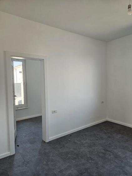 Casă individuală cu 4 camere cu Garaj în Tărtășești
