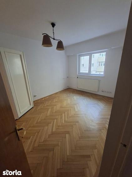 Apartament cu 3 camere în Centrul Istoric