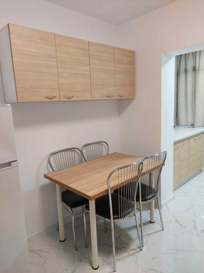 Apartament cu 2 camere decomandat în Nicolina